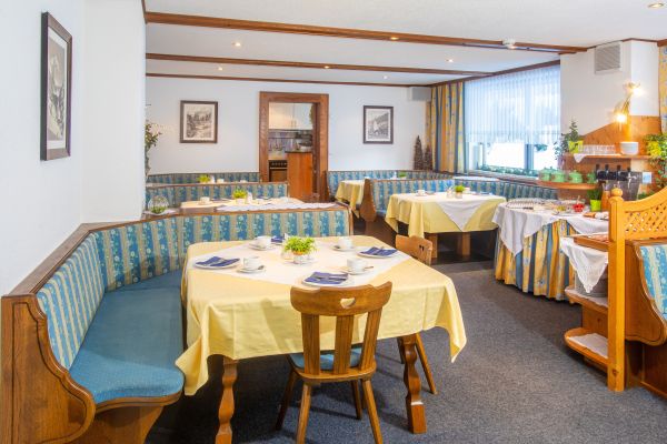 Privathotel Garni OLYMPIA (Sankt Jakob in Defereggen)